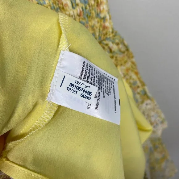 American Eagle Garden Party Faux Wrap Dress Yellow Floral Boho Summer Size Small - Picture 11 of 12